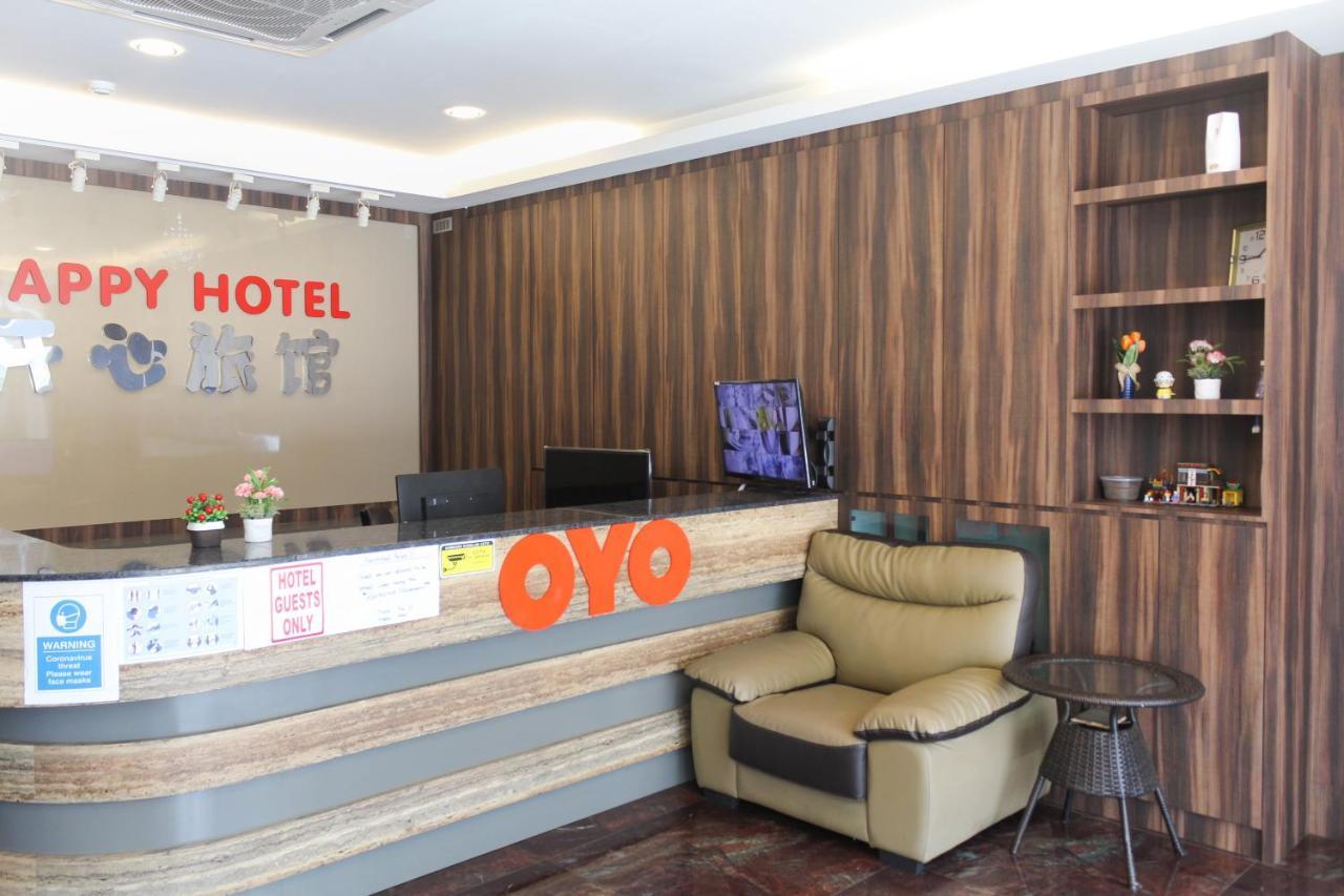 Oyo 90027 Happy Hotel جوهر بهرو المظهر الخارجي الصورة